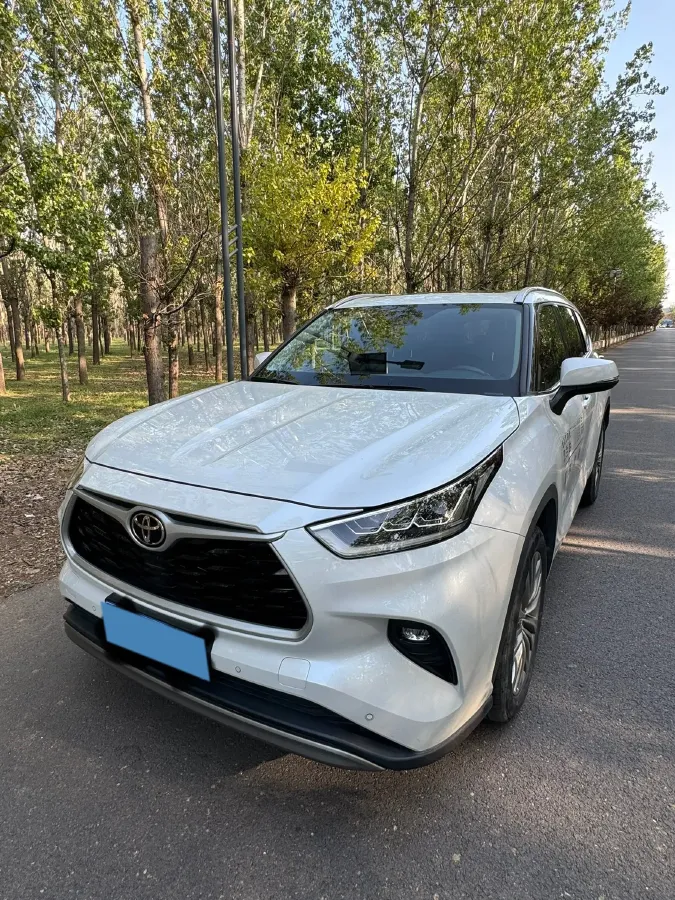 2022 Toyota Highlander 2.0T 248HP L4 8AT,autocango,china used car exporter,china ev exporter,chinese used car exporter,chinese used ev exporter