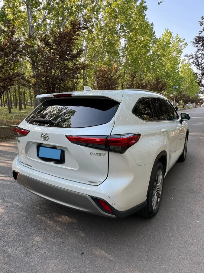2022 Toyota Highlander 2.0T 248HP L4 8AT,autocango,china used car exporter,china ev exporter,chinese used car exporter,chinese used ev exporter