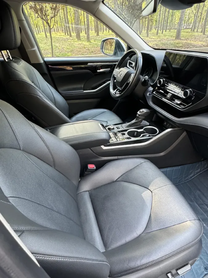 2022 Toyota Highlander 2.0T 248HP L4 8AT,autocango,china used car exporter,china ev exporter,chinese used car exporter,chinese used ev exporter