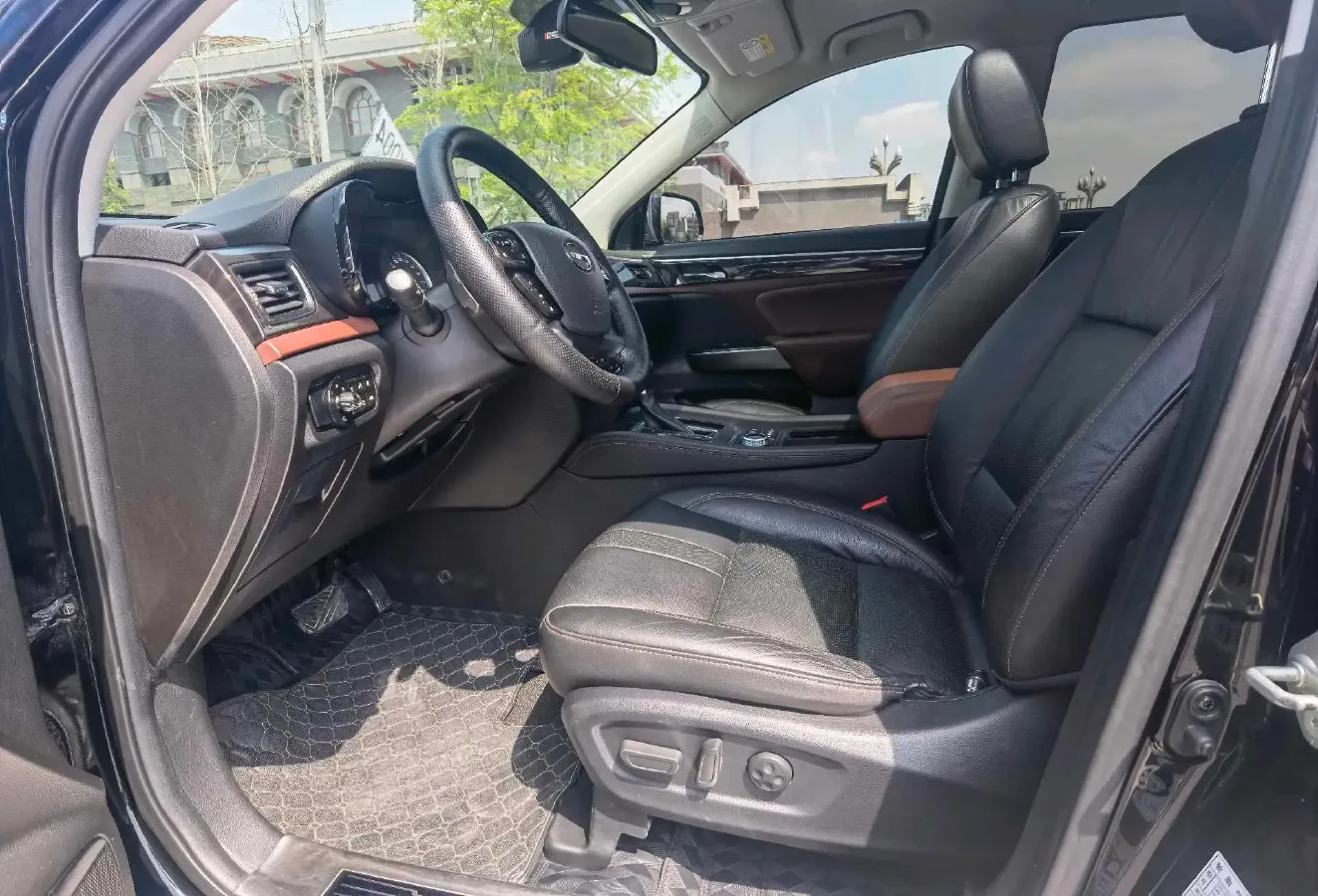 2017 GAC Trumpchi GS8 2.0T 201HP L4 6AT,autocango,china used car exporter,china ev exporter,chinese used car exporter,chinese used ev exporter