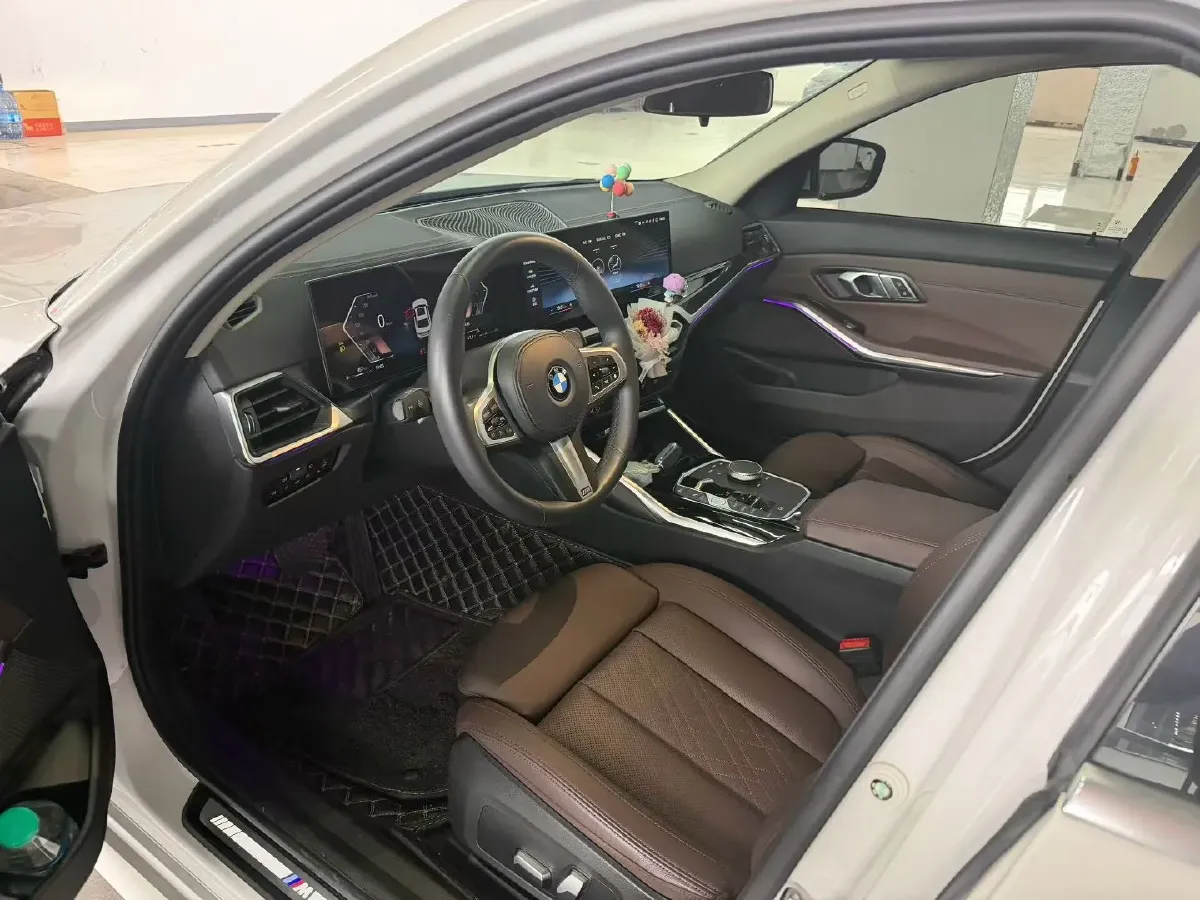 2023 BMW 3 Series 2.0T 156HP L4 8AT,autocango,china used car exporter,china ev exporter,chinese used car exporter,chinese used ev exporter