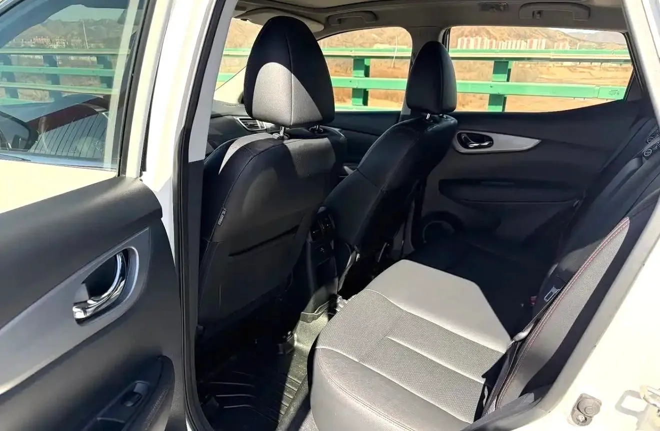 2022 Nissan Qashqai 2.0L 151HP L4 CVT,autocango,china used car exporter,china ev exporter,chinese used car exporter,chinese used ev exporter