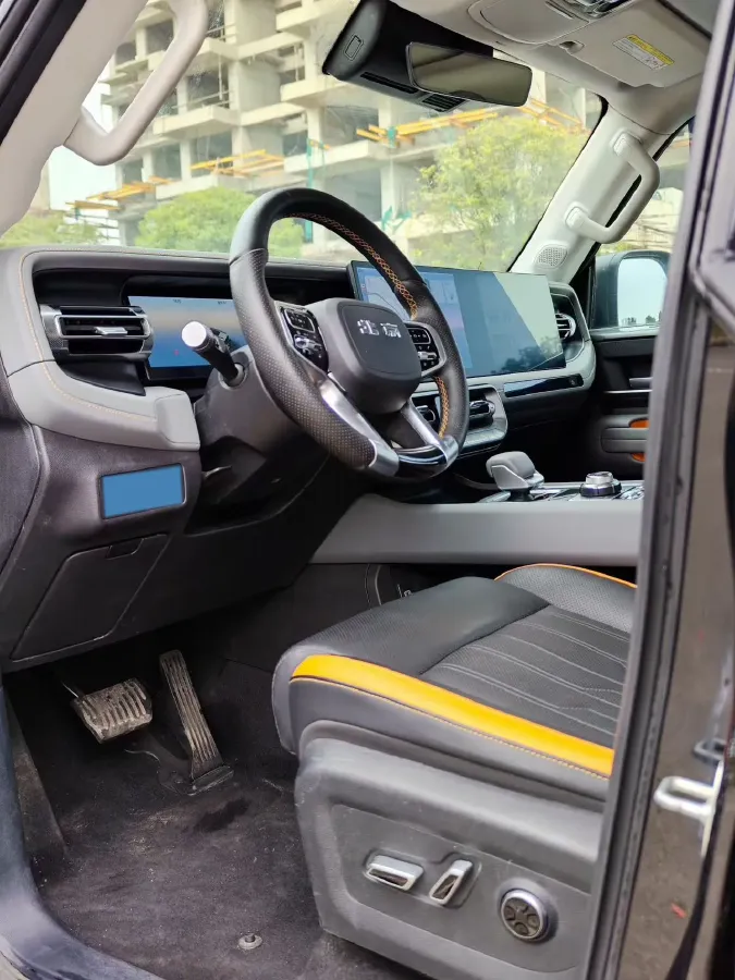 2023 Beijing BJ40 2.0T 224HP L4 8AT,autocango,china used car exporter,china ev exporter,chinese used car exporter,chinese used ev exporter