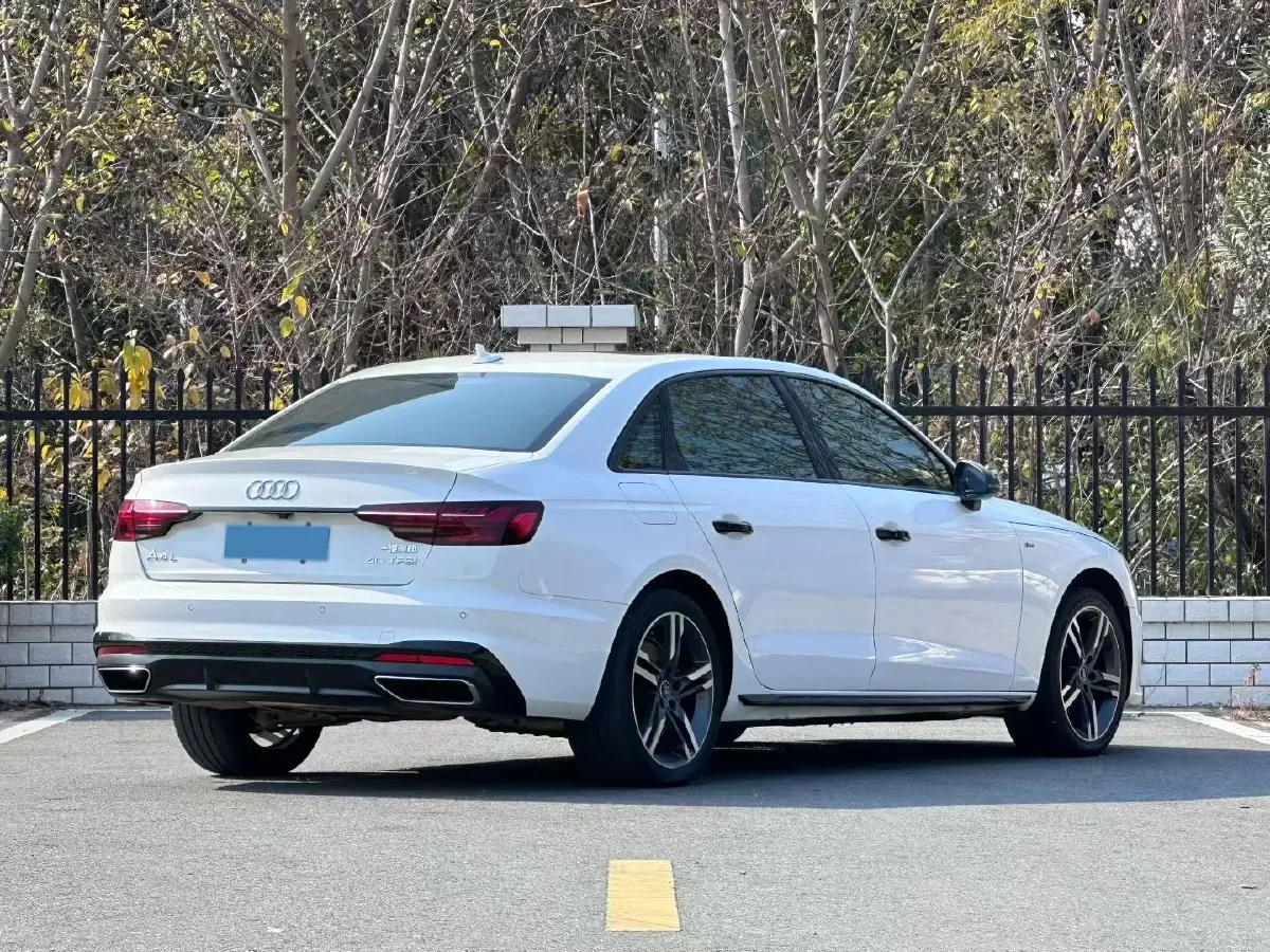2020 Audi A4L 2.0T 190HP L4 7DCT,autocango,china used car exporter,china ev exporter,chinese used car exporter,chinese used ev exporter