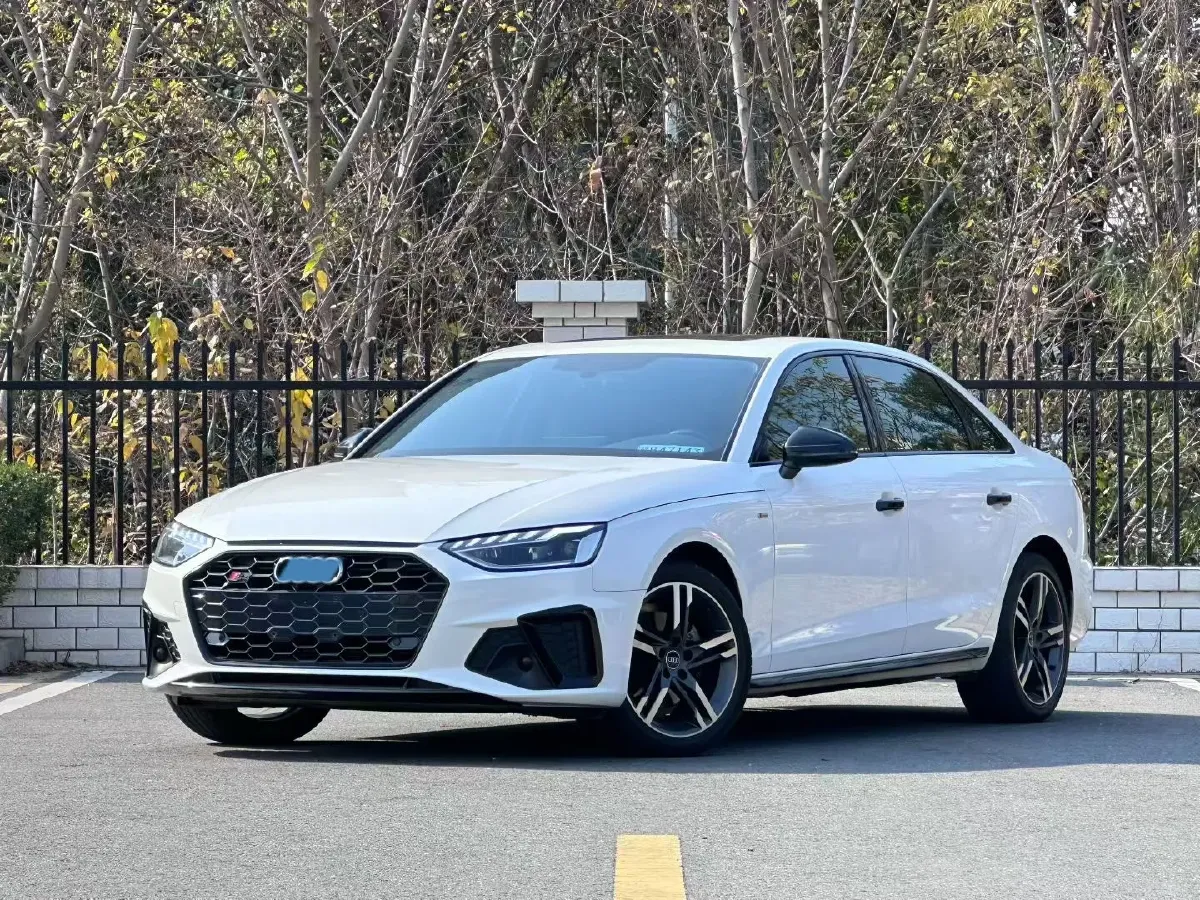 2020 Audi A4L 2.0T 190HP L4 7DCT,autocango,china used car exporter,china ev exporter,chinese used car exporter,chinese used ev exporter