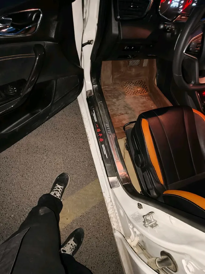 2017 Karry K50 1.5L 109HP L4 5MT,autocango,china used car exporter,china ev exporter,chinese used car exporter,chinese used ev exporter