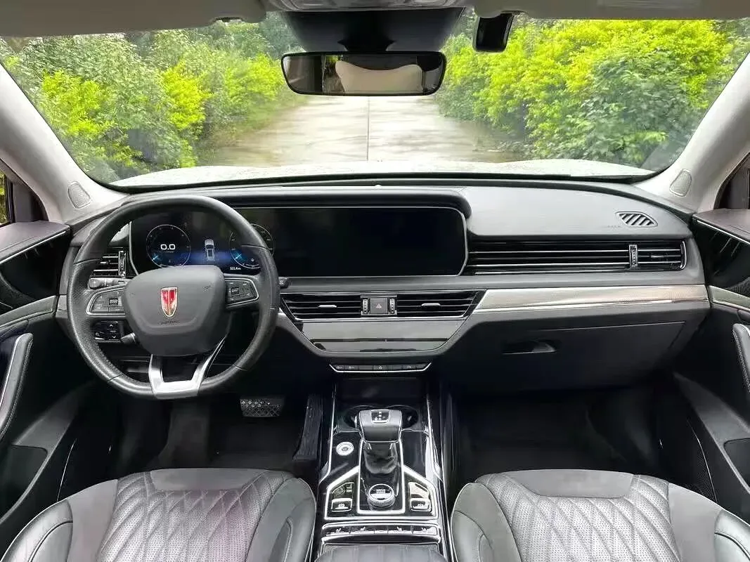 2022 HongQi HS5 2.0T 224HP L4 6AT,autocango,china used car exporter,china ev exporter,chinese used car exporter,chinese used ev exporter