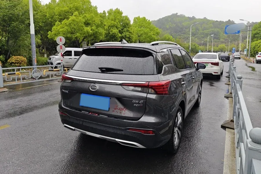 2021 GAC Trumpchi GS4 1.5T 169HP L4 6AT,autocango,china used car exporter,china ev exporter,chinese used car exporter,chinese used ev exporter