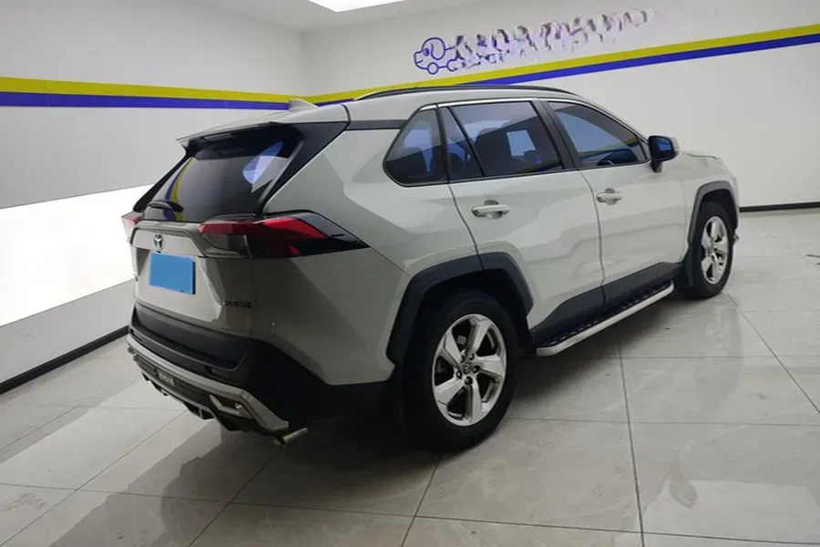 2022 Toyota RAV4 2.0L 171HP L4 CVT,autocango,china used car exporter,china ev exporter,chinese used car exporter,chinese used ev exporter