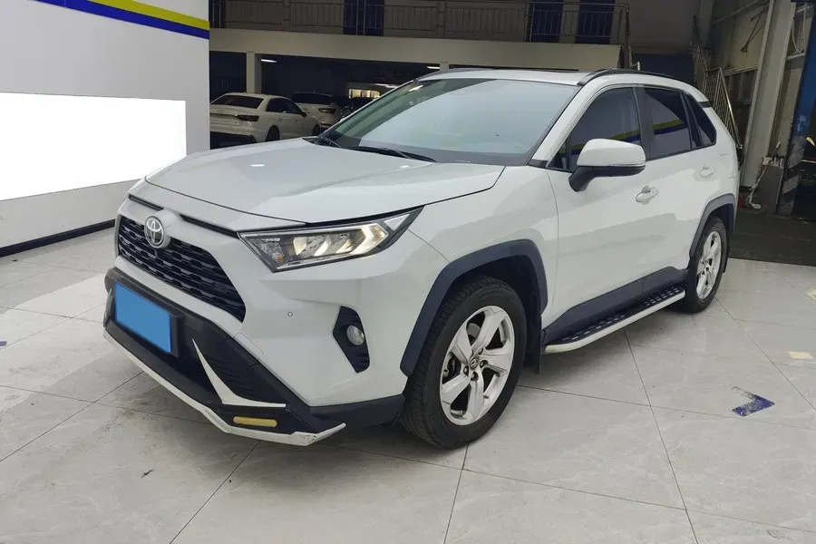 2022 Toyota RAV4 2.0L 171HP L4 CVT,autocango,china used car exporter,china ev exporter,chinese used car exporter,chinese used ev exporter