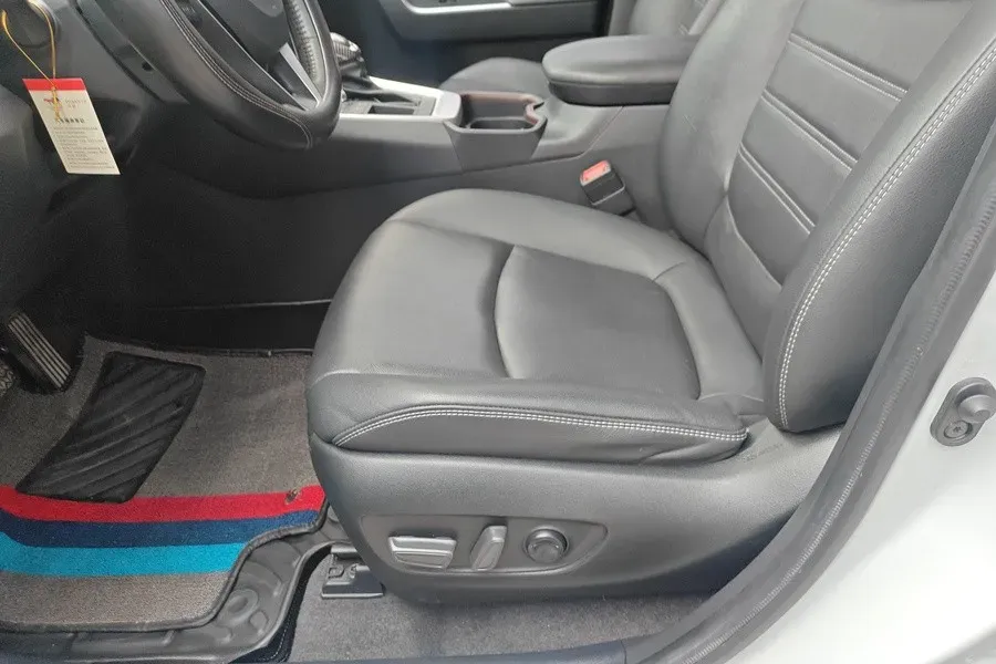 2022 Toyota RAV4 2.0L 171HP L4 CVT,autocango,china used car exporter,china ev exporter,chinese used car exporter,chinese used ev exporter