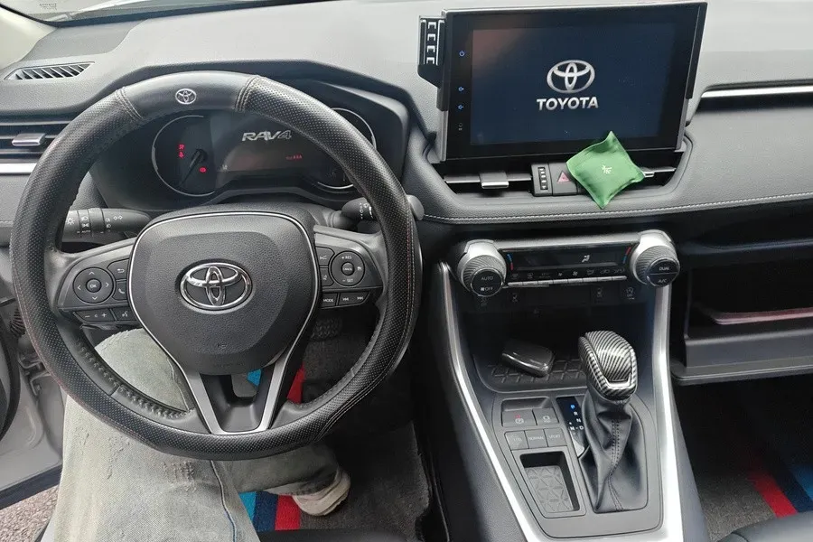 2022 Toyota RAV4 2.0L 171HP L4 CVT,autocango,china used car exporter,china ev exporter,chinese used car exporter,chinese used ev exporter