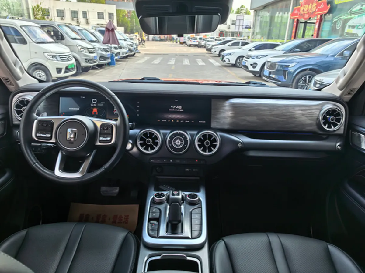 2023 Tank 300 2.0T 227HP L4 8AT,autocango,china used car exporter,china ev exporter,chinese used car exporter,chinese used ev exporter