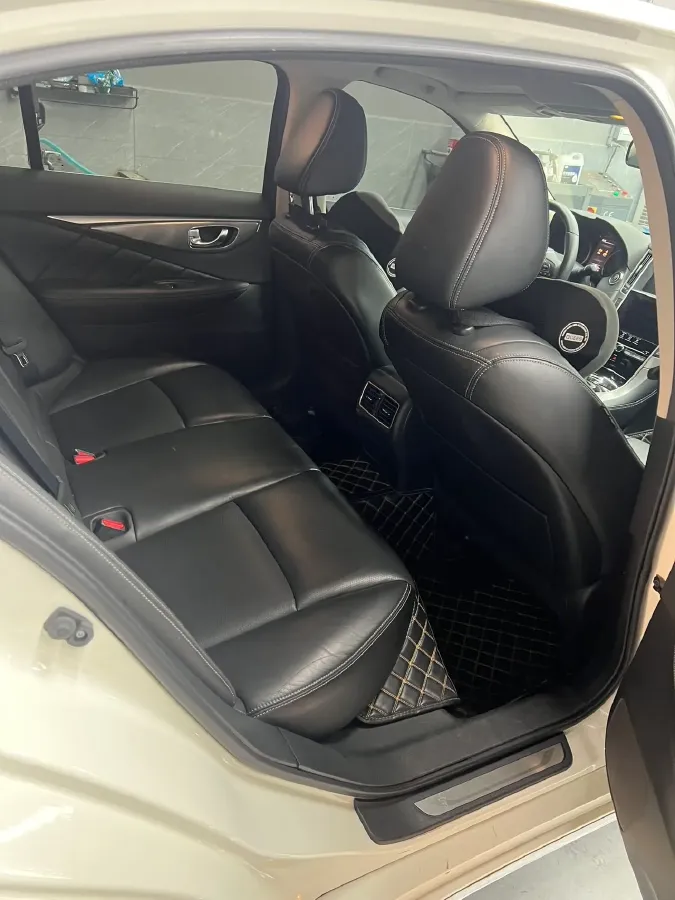 2018 Jeep Grand Commander 2.0T 265HP L4 9AT,autocango,china used car exporter,china ev exporter,chinese used car exporter,chinese used ev exporter