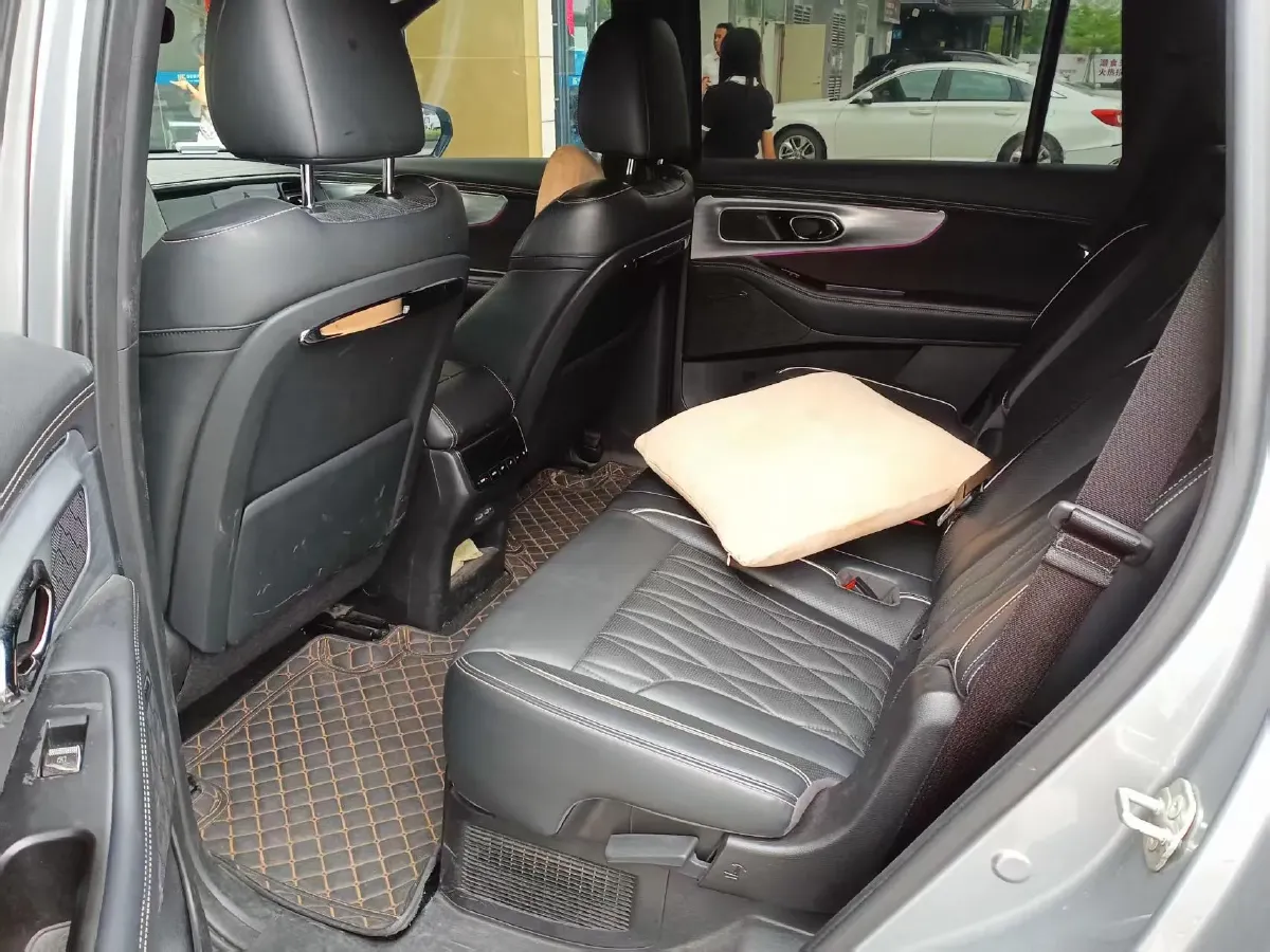 2022 GAC Trumpchi GS8 2.0T 190HP L4 E-CVT Hybrid,autocango,china used car exporter,china ev exporter,chinese used car exporter,chinese used ev exporter