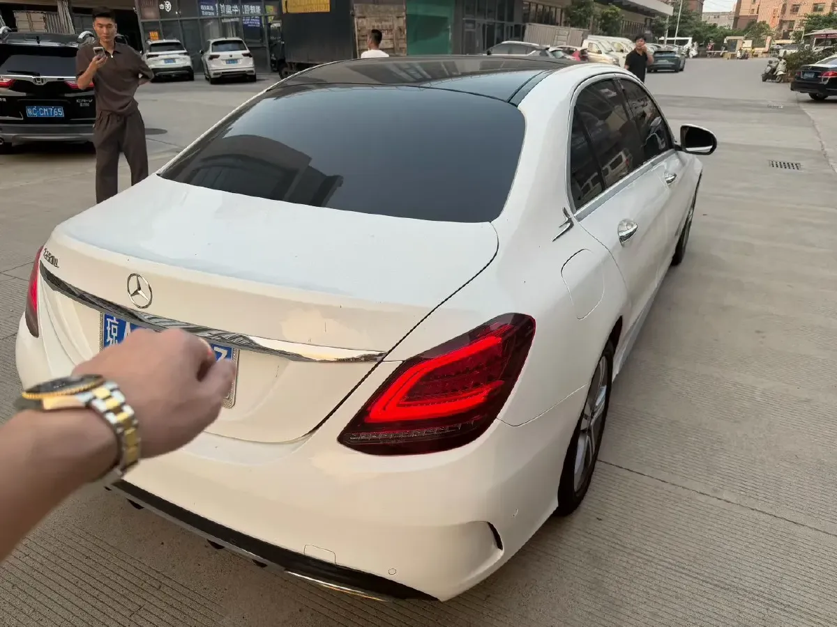 2020 Mercedes-Benz C Class 1.5T 184HP L4 9AT,autocango,china used car exporter,china ev exporter,chinese used car exporter,chinese used ev exporter