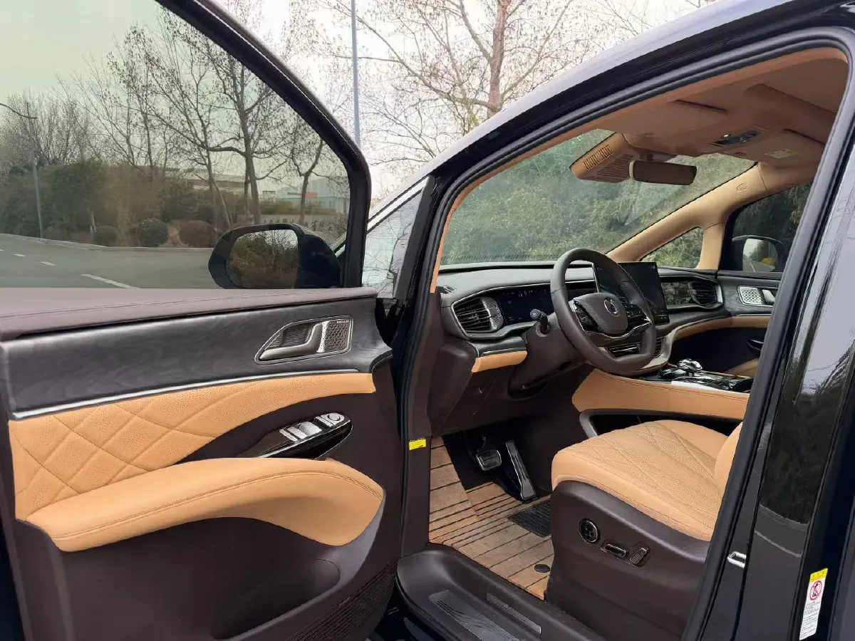 2025 Denza D9 1.5T 156HP L4 E-CVT PHEV 40KWH,autocango,china used car exporter,china ev exporter,chinese used car exporter,chinese used ev exporter