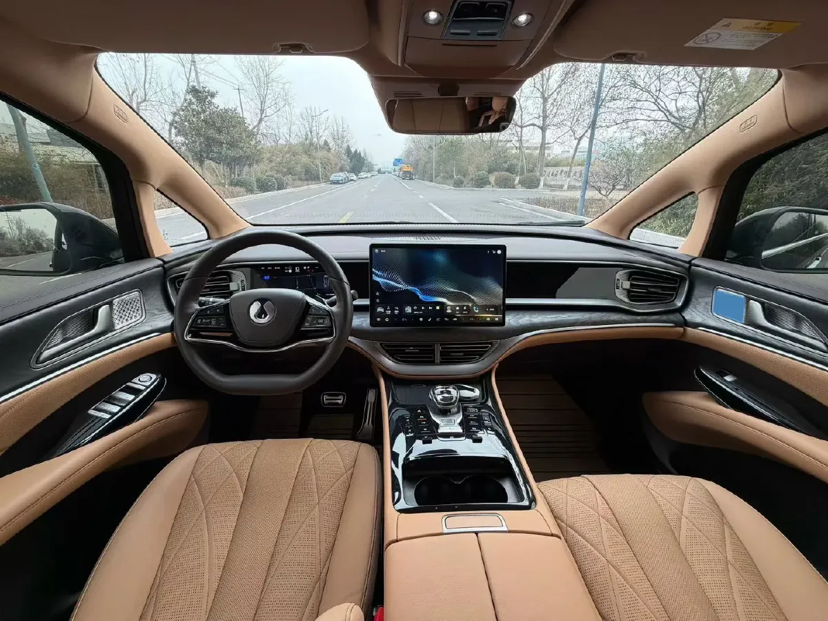 2025 Denza D9 1.5T 156HP L4 E-CVT PHEV 40KWH,autocango,china used car exporter,china ev exporter,chinese used car exporter,chinese used ev exporter