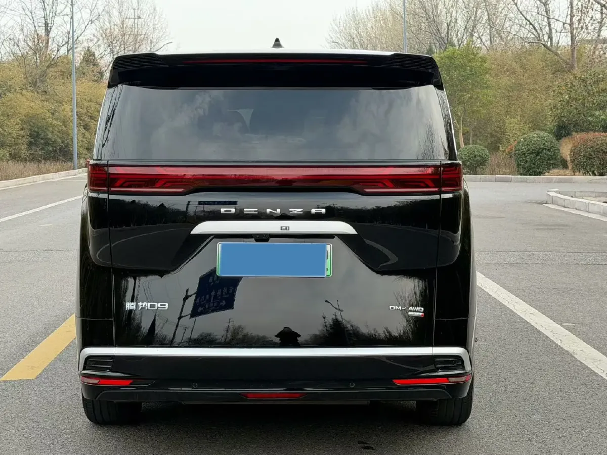 2025 Denza D9 1.5T 156HP L4 E-CVT PHEV 40KWH,autocango,china used car exporter,china ev exporter,chinese used car exporter,chinese used ev exporter