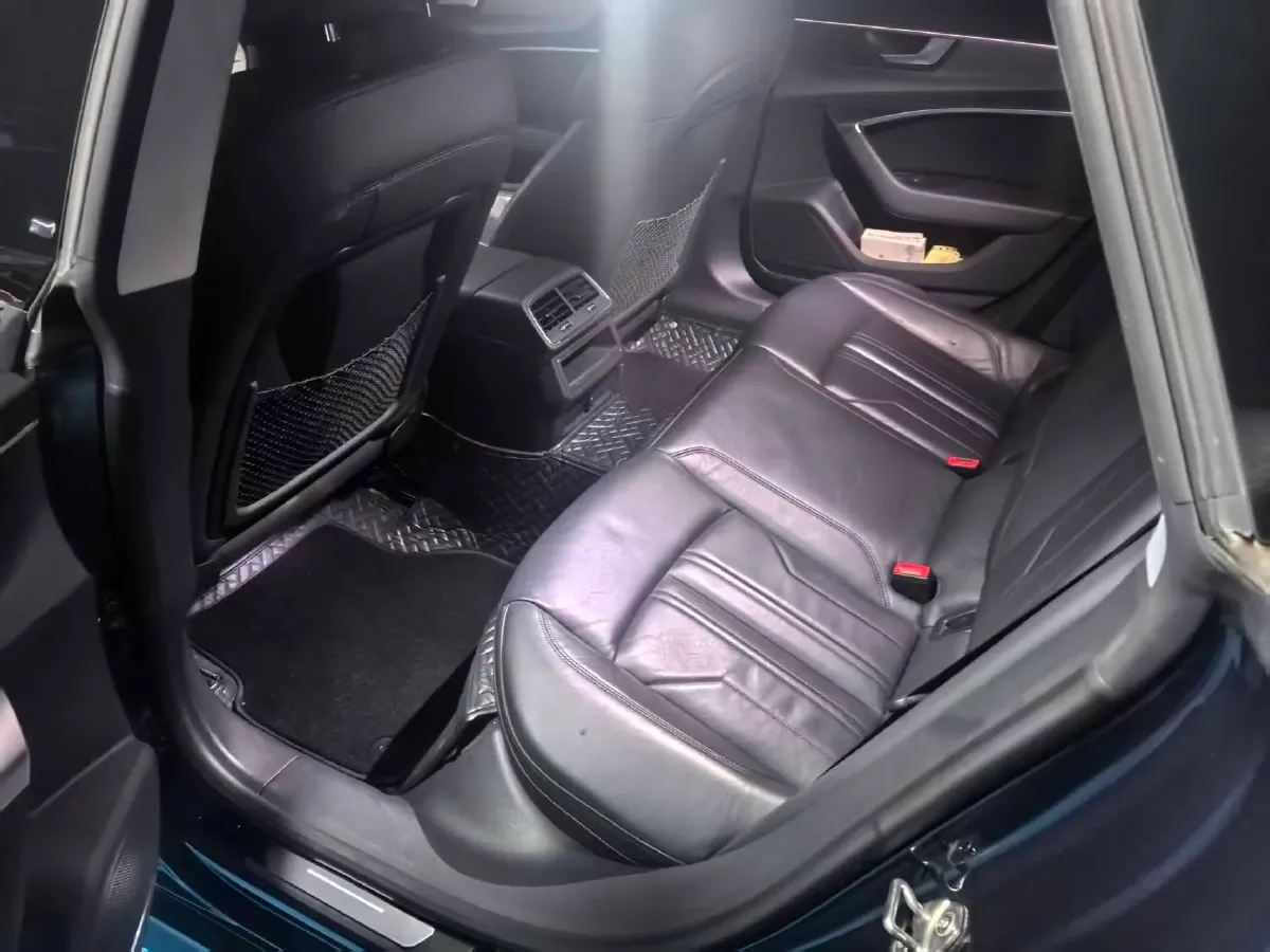 2021 Audi A7 2.0T 245HP L4 7DCT,autocango,china used car exporter,china ev exporter,chinese used car exporter,chinese used ev exporter