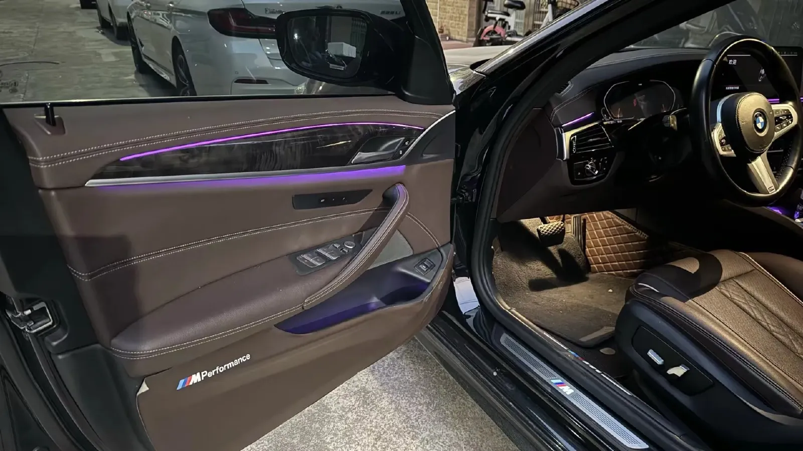 2022 BMW 5 Series 2.0T 184HP L4 8AT,autocango,china used car exporter,china ev exporter,chinese used car exporter,chinese used ev exporter