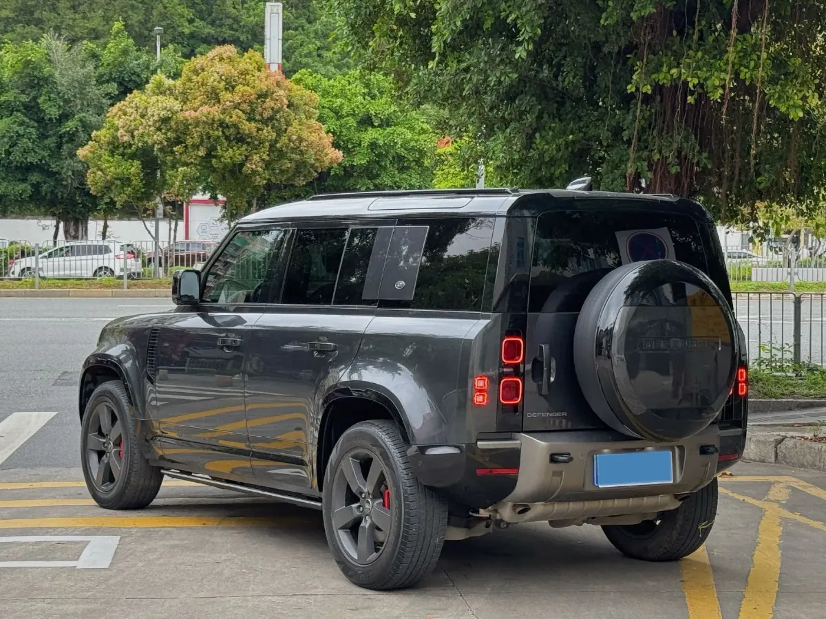 2024 Land Rover Defender 3.0T 400HP L6 8AT,autocango,china used car exporter,china ev exporter,chinese used car exporter,chinese used ev exporter