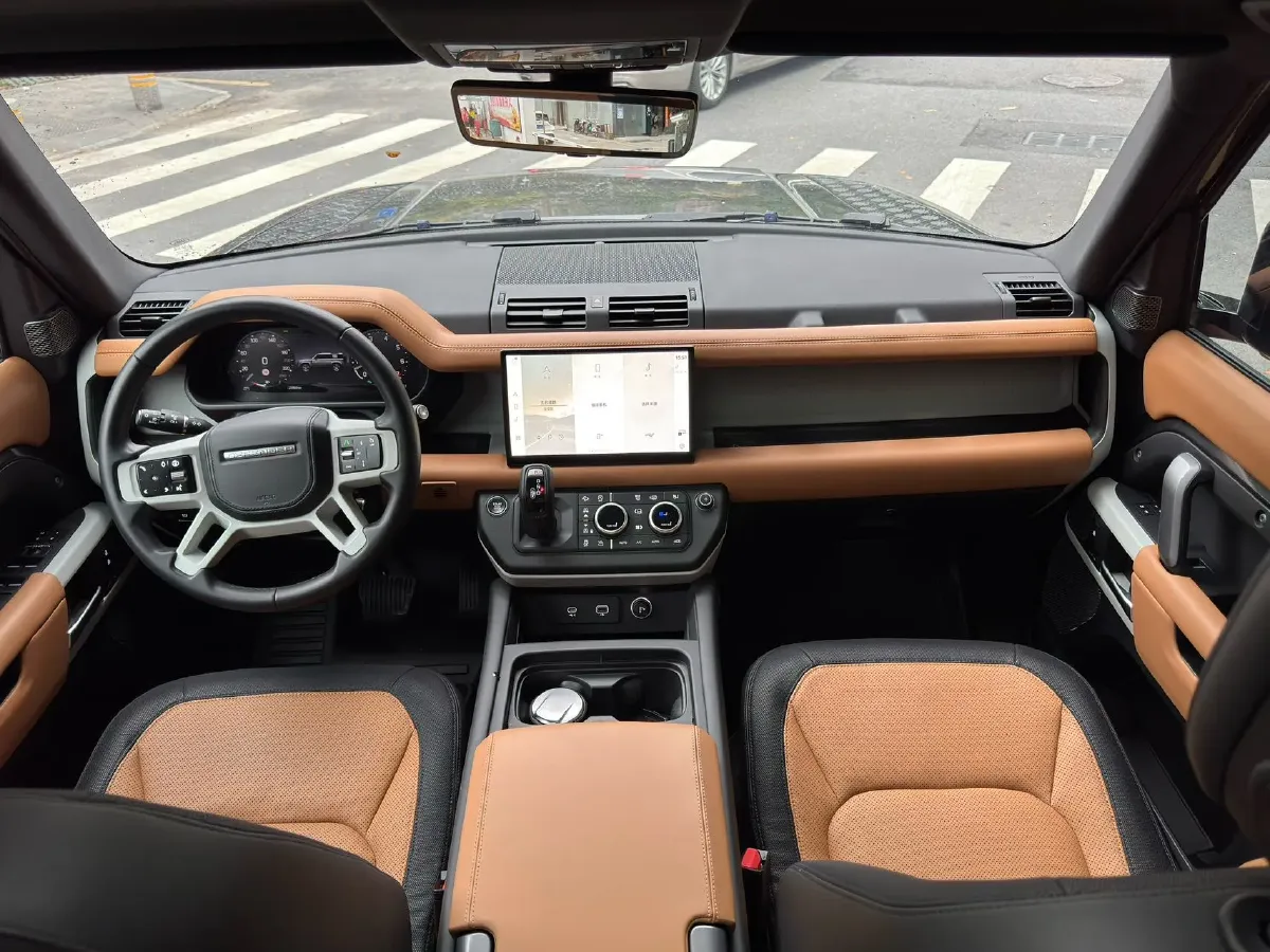 2024 Land Rover Defender 3.0T 400HP L6 8AT,autocango,china used car exporter,china ev exporter,chinese used car exporter,chinese used ev exporter