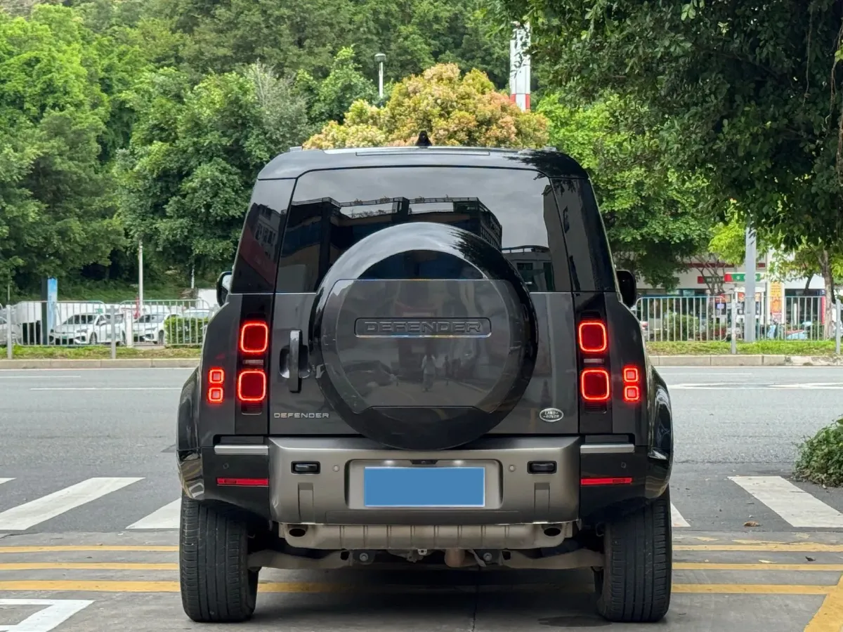 2024 Land Rover Defender 3.0T 400HP L6 8AT,autocango,china used car exporter,china ev exporter,chinese used car exporter,chinese used ev exporter