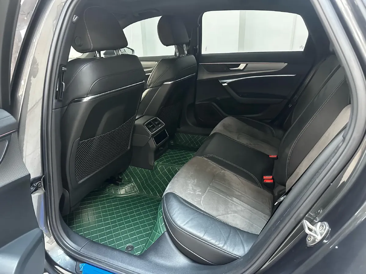 2021 Audi A6L 2.0T 224HP L4 7DCT,autocango,china used car exporter,china ev exporter,chinese used car exporter,chinese used ev exporter