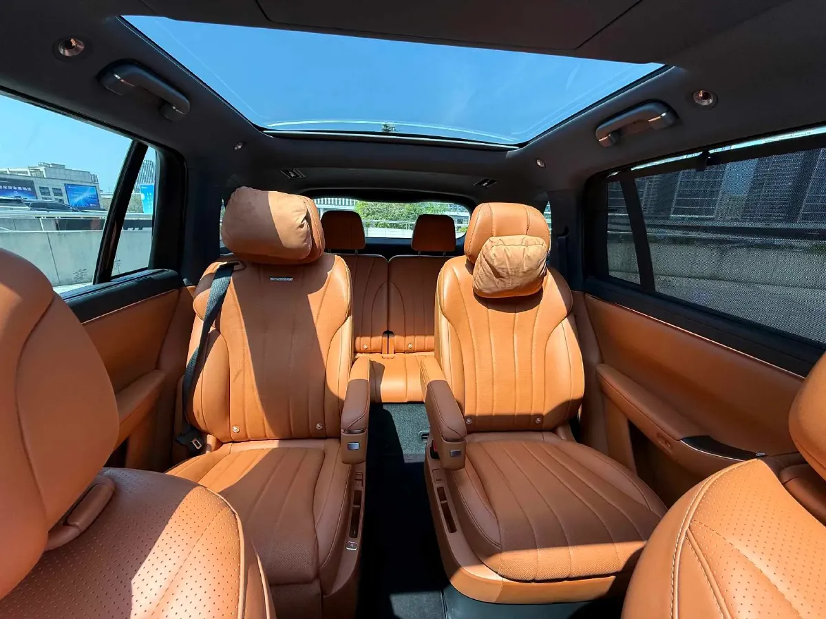 2026 AITO AITO M7 REEV 160HP REEV,autocango,china used car exporter,china ev exporter,chinese used car exporter,chinese used ev exporter