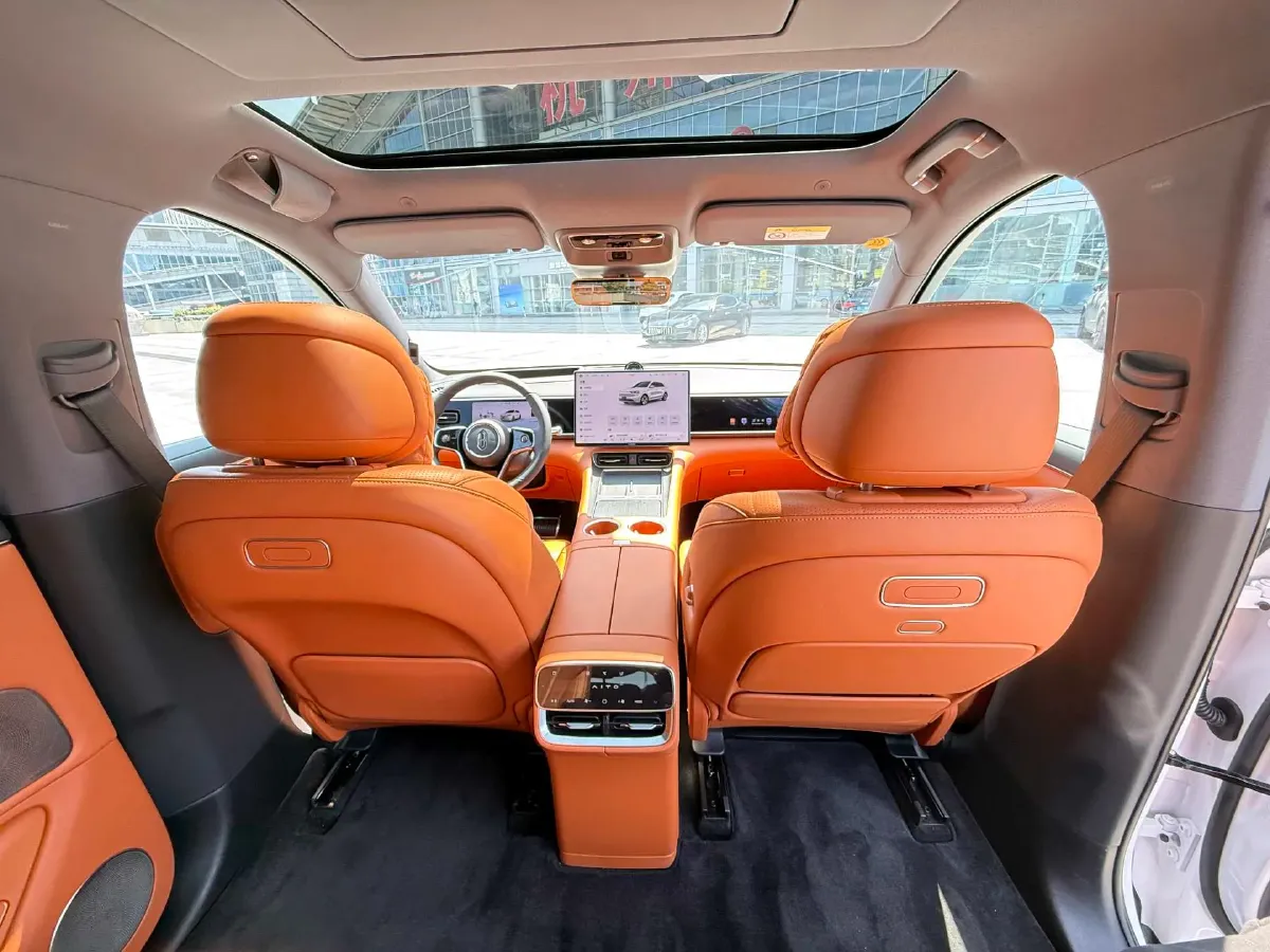 2026 AITO AITO M7 REEV 160HP REEV,autocango,china used car exporter,china ev exporter,chinese used car exporter,chinese used ev exporter