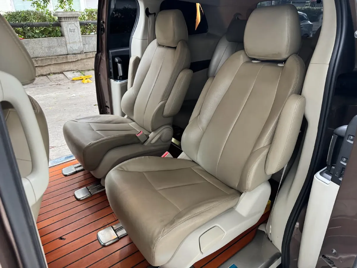 2021 Buick GL8 2.0T 237HP L4 9AT,autocango,china used car exporter,china ev exporter,chinese used car exporter,chinese used ev exporter