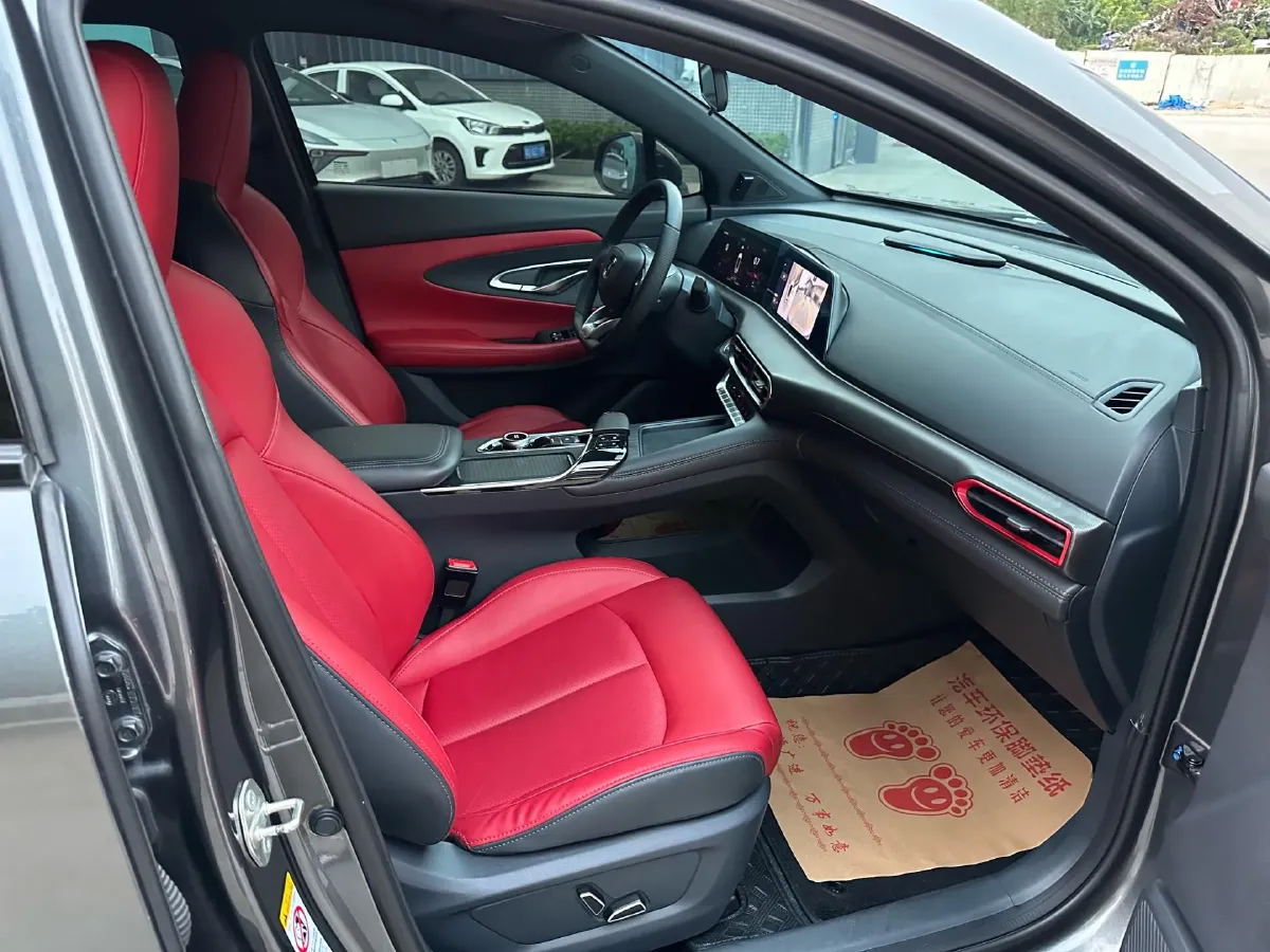 2020 ChangAn UNI-T 1.5T 180HP L4 7DCT,autocango,china used car exporter,china ev exporter,chinese used car exporter,chinese used ev exporter