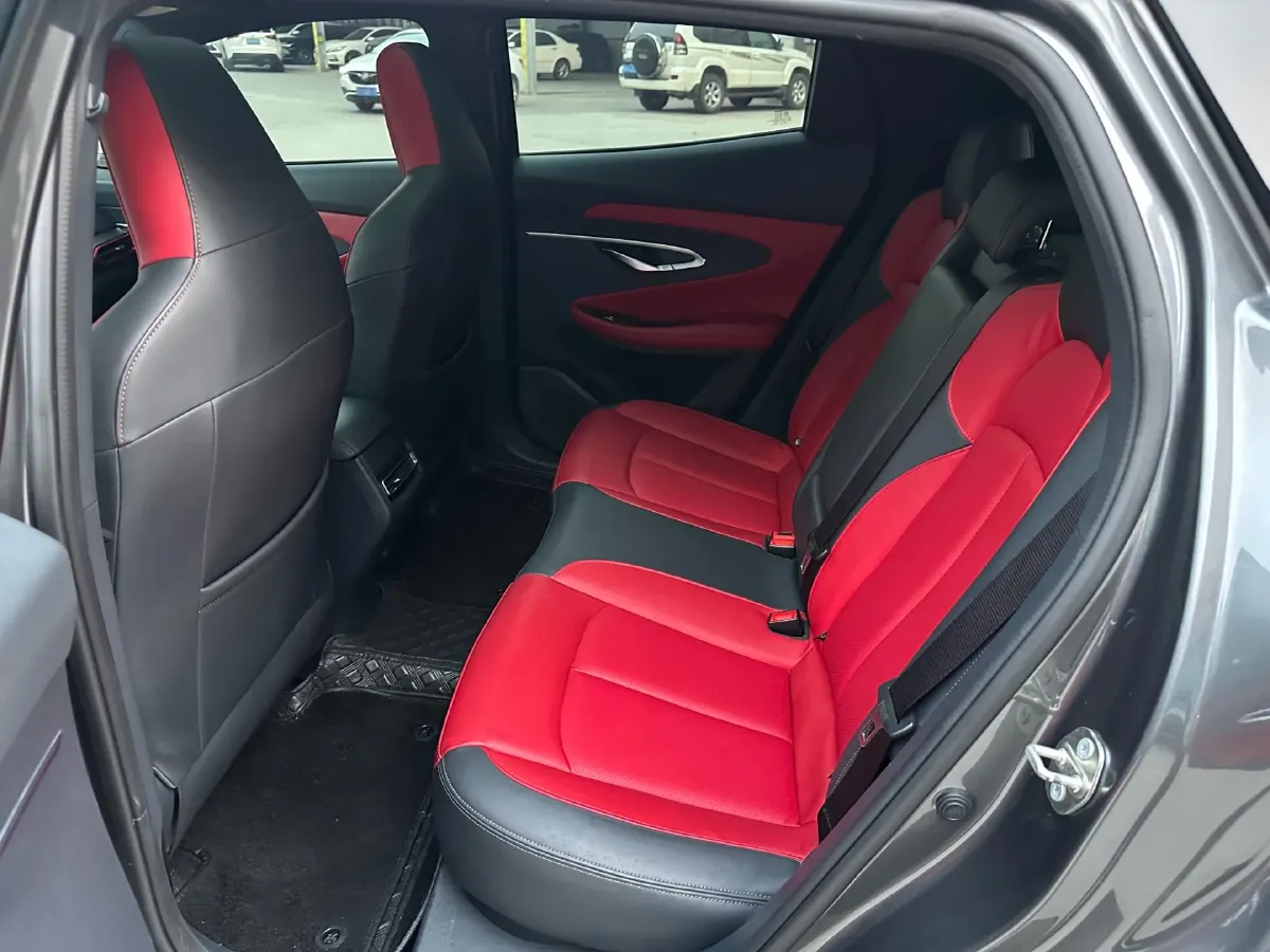 2020 ChangAn UNI-T 1.5T 180HP L4 7DCT,autocango,china used car exporter,china ev exporter,chinese used car exporter,chinese used ev exporter