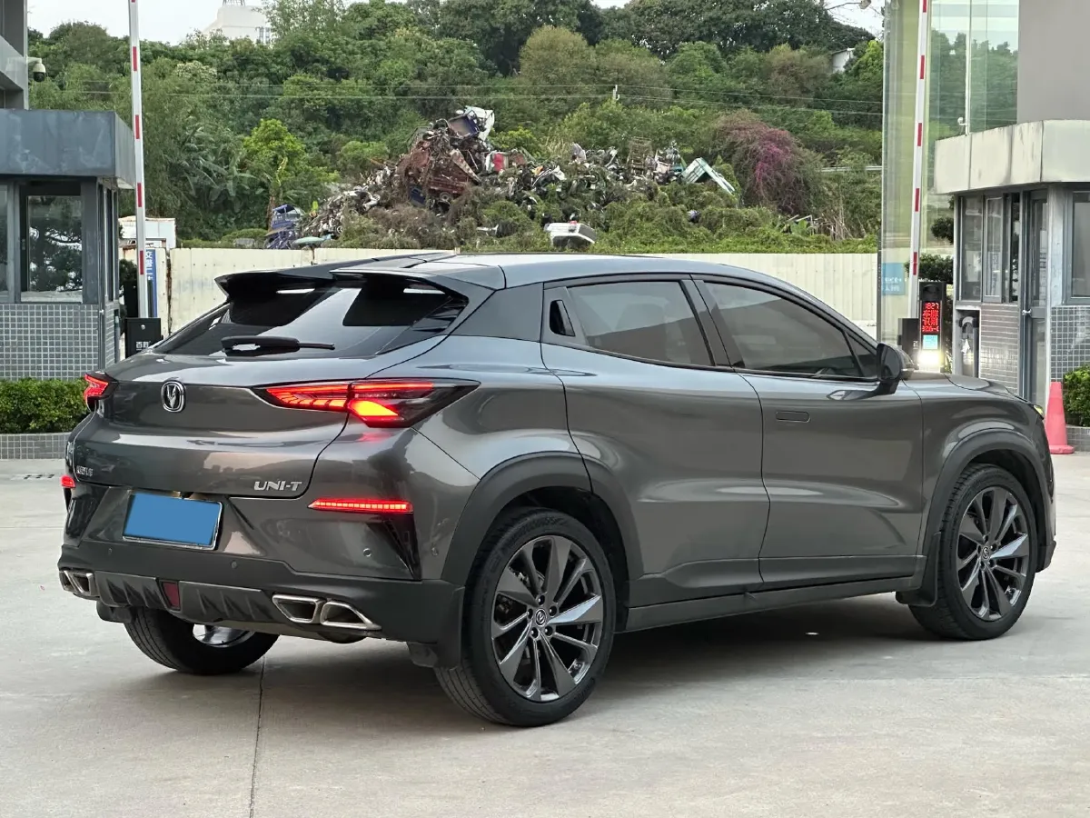 2020 ChangAn UNI-T 1.5T 180HP L4 7DCT,autocango,china used car exporter,china ev exporter,chinese used car exporter,chinese used ev exporter