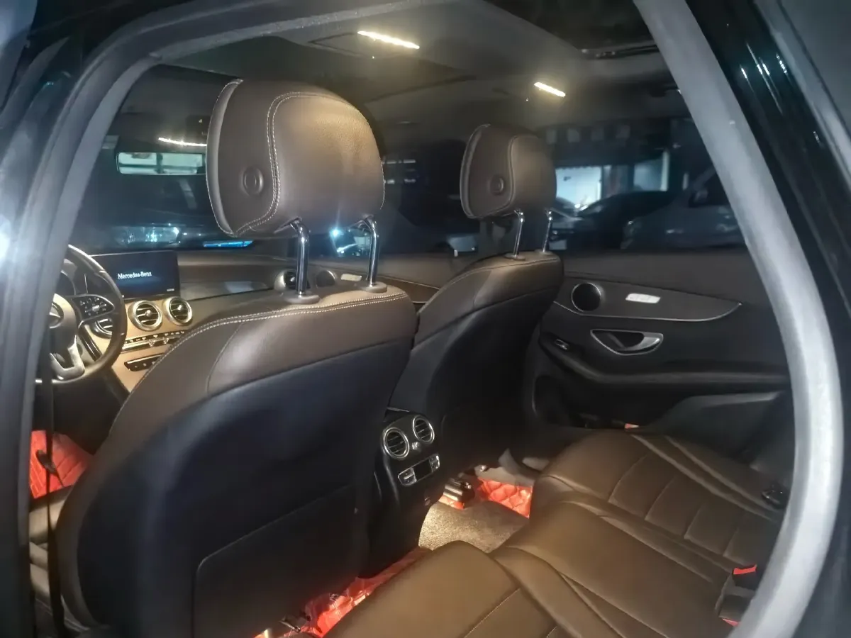 2022 Mercedes-Benz GLC Class 2.0T 197HP L4 9AT,autocango,china used car exporter,china ev exporter,chinese used car exporter,chinese used ev exporter