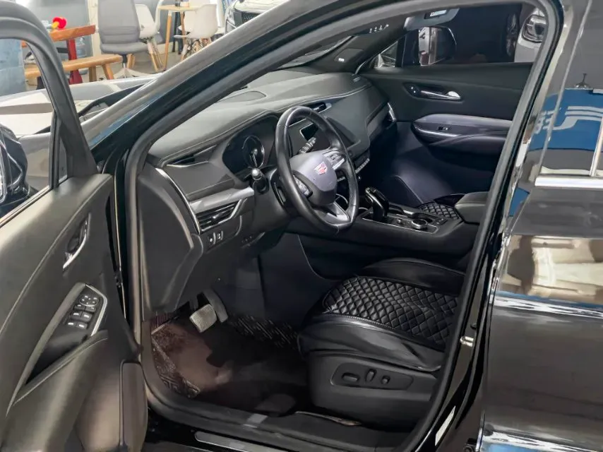 2020 Cadillac XT4 2.0T 241HP L4 9AT,autocango,china used car exporter,china ev exporter,chinese used car exporter,chinese used ev exporter