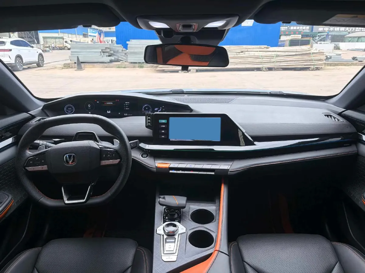 2022 ChangAn UNI-V 1.5T 188HP L4 7DCT,autocango,china used car exporter,china ev exporter,chinese used car exporter,chinese used ev exporter