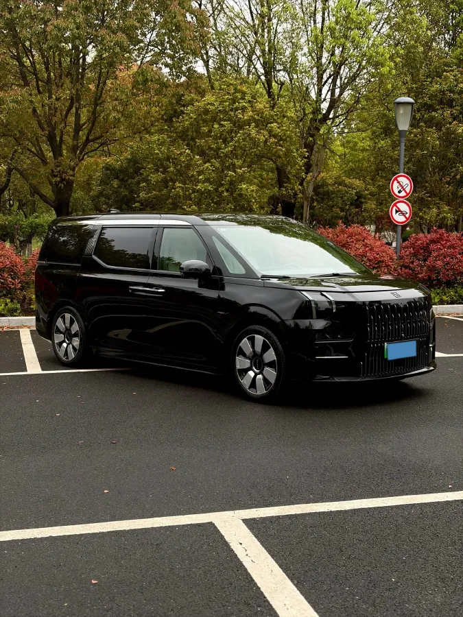 2022 Zeekr 009 BEV 116KWH,autocango,china used car exporter,china ev exporter,chinese used car exporter,chinese used ev exporter