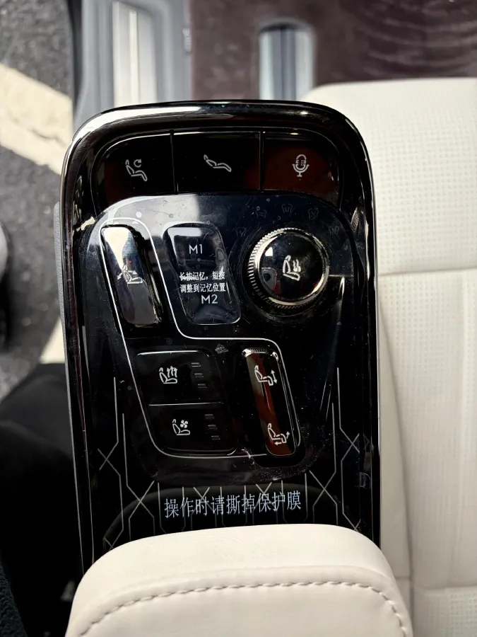 2022 Zeekr 009 BEV 116KWH,autocango,china used car exporter,china ev exporter,chinese used car exporter,chinese used ev exporter