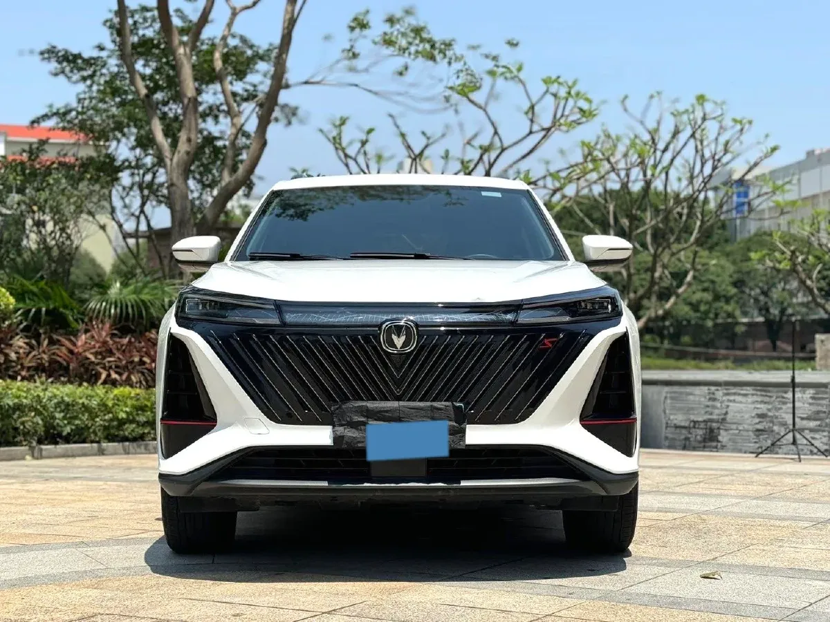 2022 ChangAn CS75 Plus 1.5T 188HP L4 8AT,autocango,china used car exporter,china ev exporter,chinese used car exporter,chinese used ev exporter