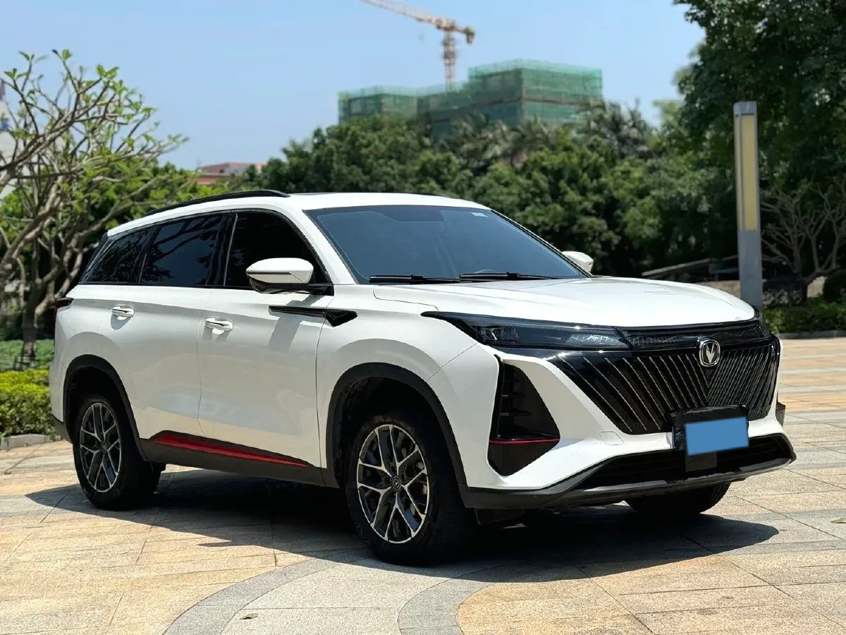 2022 ChangAn CS75 Plus 1.5T 188HP L4 8AT,autocango,china used car exporter,china ev exporter,chinese used car exporter,chinese used ev exporter