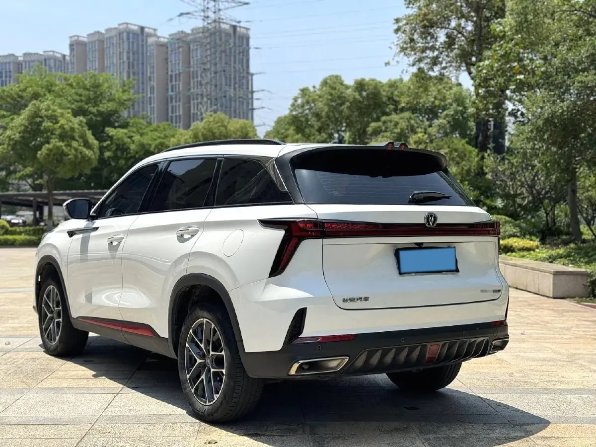 2022 ChangAn CS75 Plus 1.5T 188HP L4 8AT,autocango,china used car exporter,china ev exporter,chinese used car exporter,chinese used ev exporter