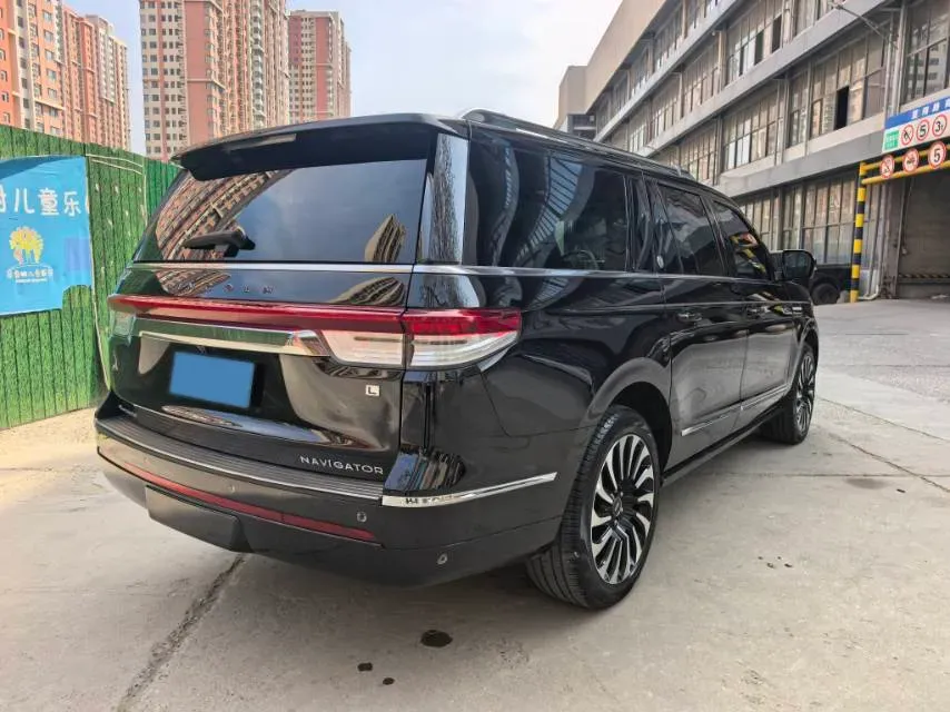 2022 Lincoln Navigator 3.5T 415HP V6 10AT,autocango,china used car exporter,china ev exporter,chinese used car exporter,chinese used ev exporter