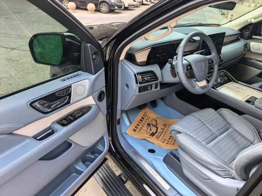 2022 Lincoln Navigator 3.5T 415HP V6 10AT,autocango,china used car exporter,china ev exporter,chinese used car exporter,chinese used ev exporter