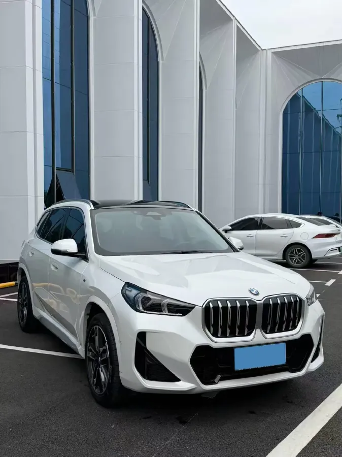 2024 BMW X1 2.0T 204HP L4 7DCT,autocango,china used car exporter,china ev exporter,chinese used car exporter,chinese used ev exporter