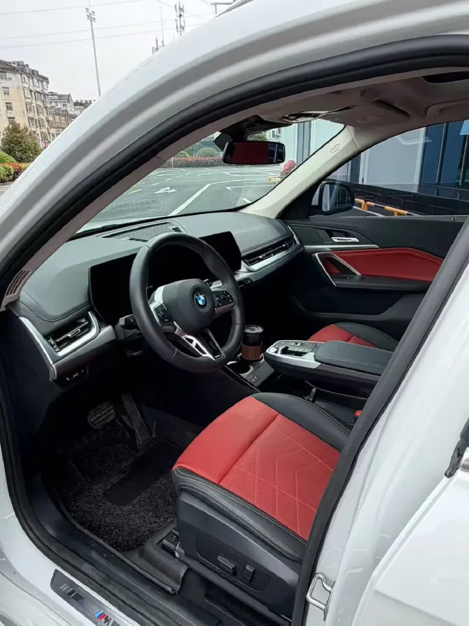 2024 BMW X1 2.0T 204HP L4 7DCT,autocango,china used car exporter,china ev exporter,chinese used car exporter,chinese used ev exporter