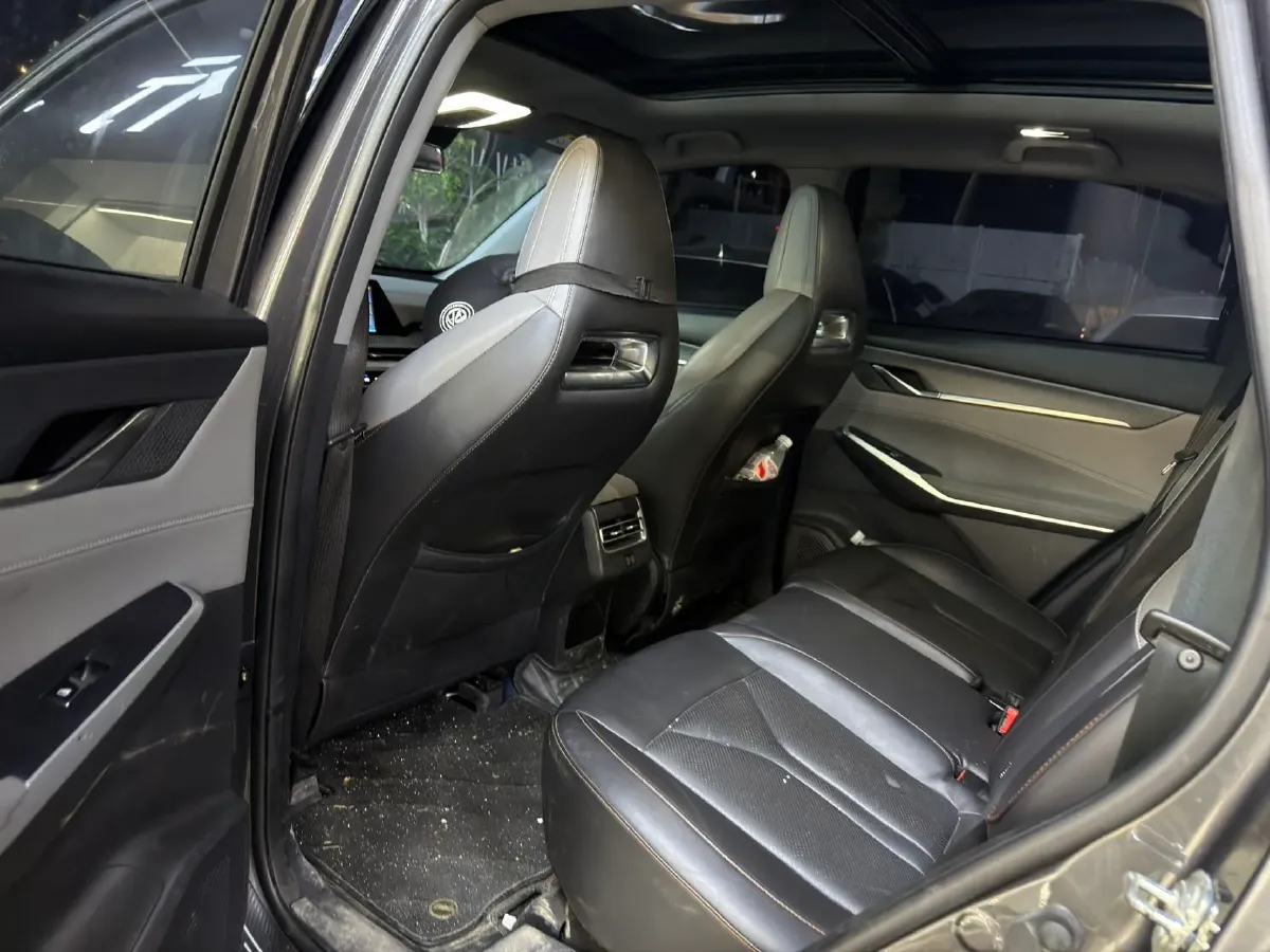 2022 ChangAn CS75 Plus 1.5T 188HP L4 8AT,autocango,china used car exporter,china ev exporter,chinese used car exporter,chinese used ev exporter