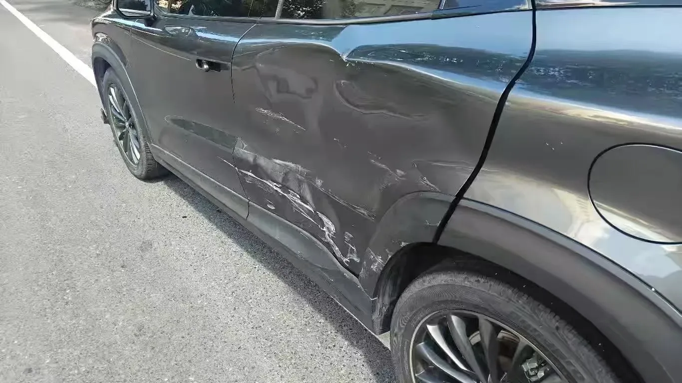 2021 ChangAn UNI-T 1.5T 180HP L4 7DCT,autocango,china used car exporter,china ev exporter,chinese used car exporter,chinese used ev exporter