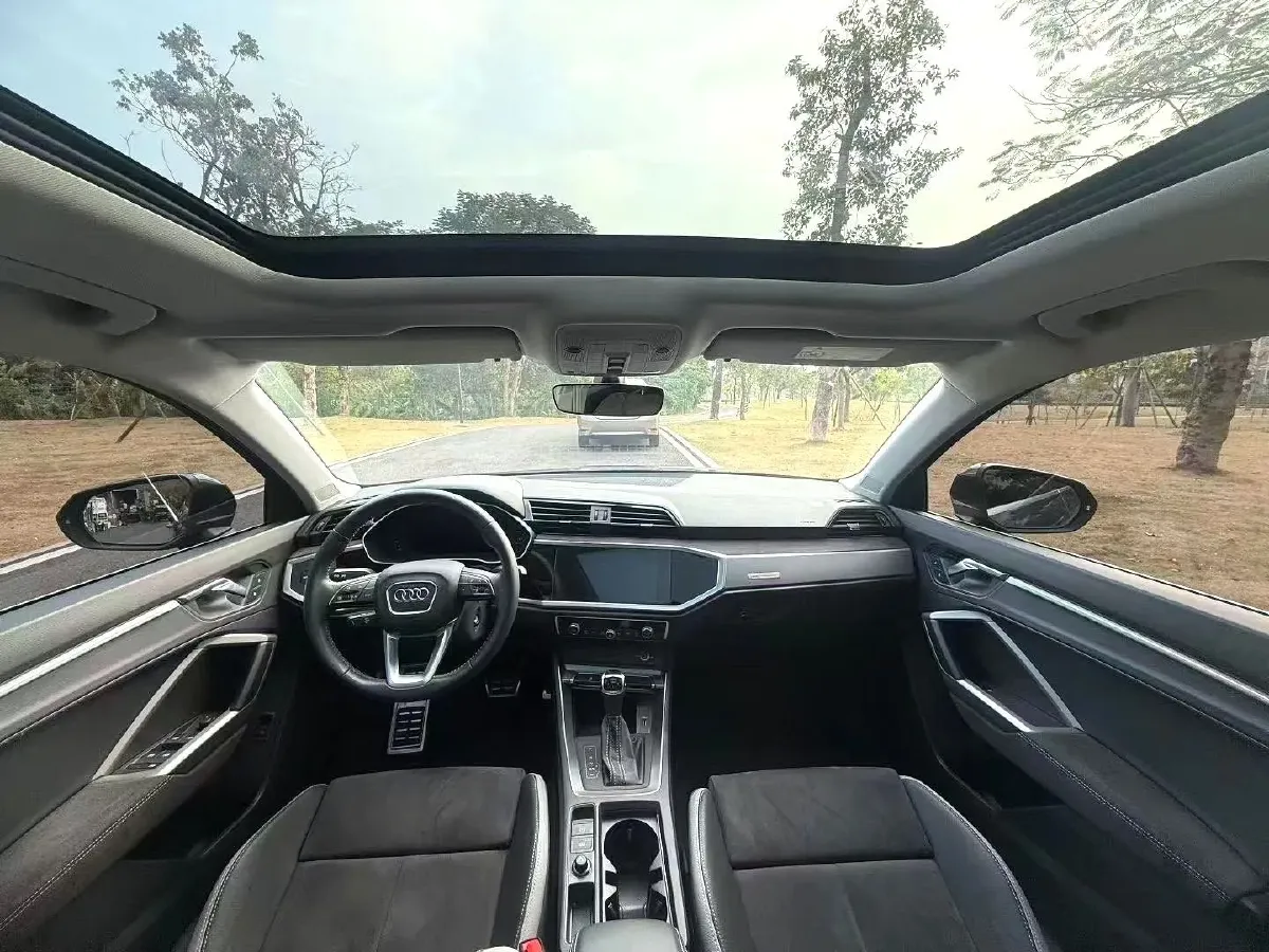 2021 Audi Q3 2.0T 186HP L4 7DCT,autocango,china used car exporter,china ev exporter,chinese used car exporter,chinese used ev exporter